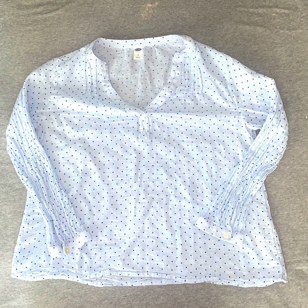 light and dark blue dress shirt